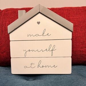 ❤️HOST PICK❤️ Make Yourself At Home Standing Wood Plaque
